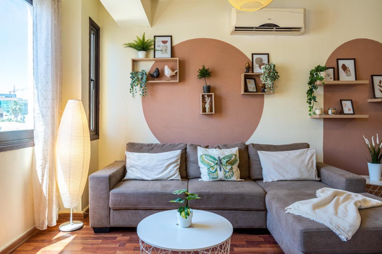 Celine'S 2 Bedrooms Apartment In Larnaca Center Екстер'єр фото
